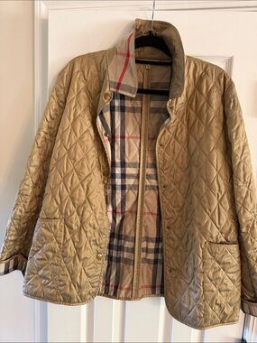 Burberry Quilted Jacket in Gold/Tan with Signature Plaid Lining